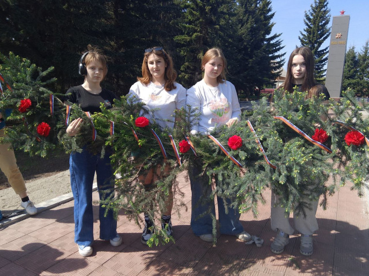 Изготовление гирлянды.